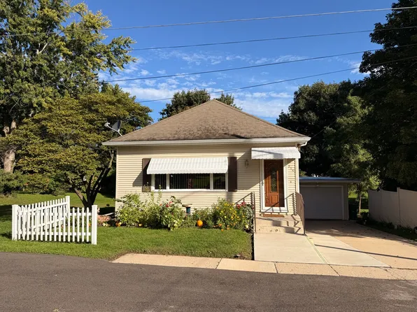 214 W Hennepin St, Mark, IL 61340