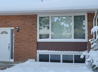 1329 Bloomsbury Cres, Ottawa, ON K2C 2Y8