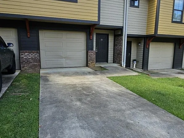 741 White Dr APT 22, Tallahassee, FL 32304