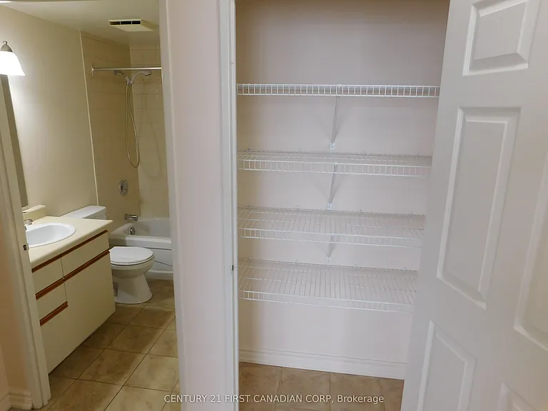 744 Wonderland Rd S #803 — Photo 23