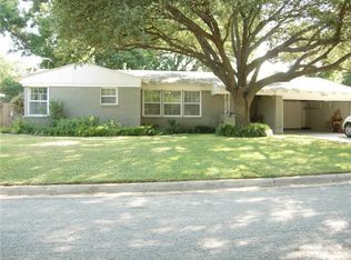 3825 Weyburn Dr, Fort Worth, TX 76109