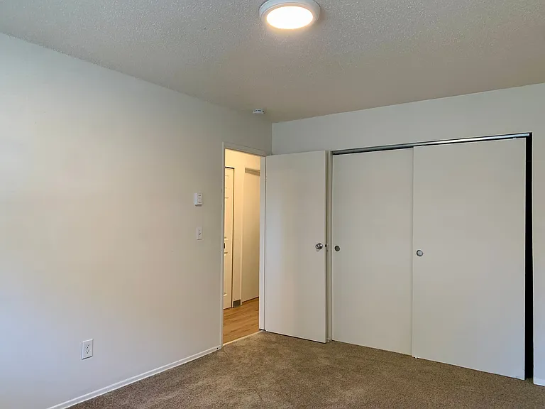 S815 - Star Apartments — Photo 16