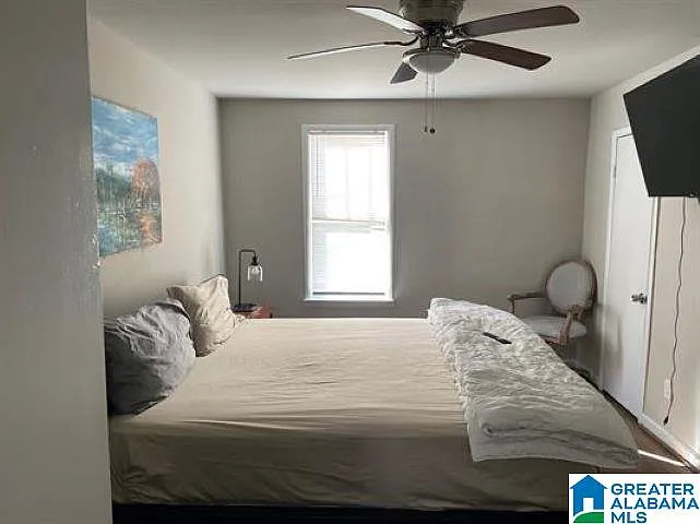 3 bed, 2.0 bath, 1576 sqft, $1,950 — Photo 3