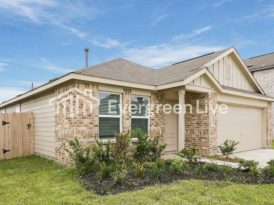 1527 Chimney Springs Dr