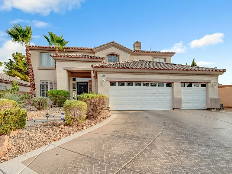 9593 Verneda Ct — Photo 2