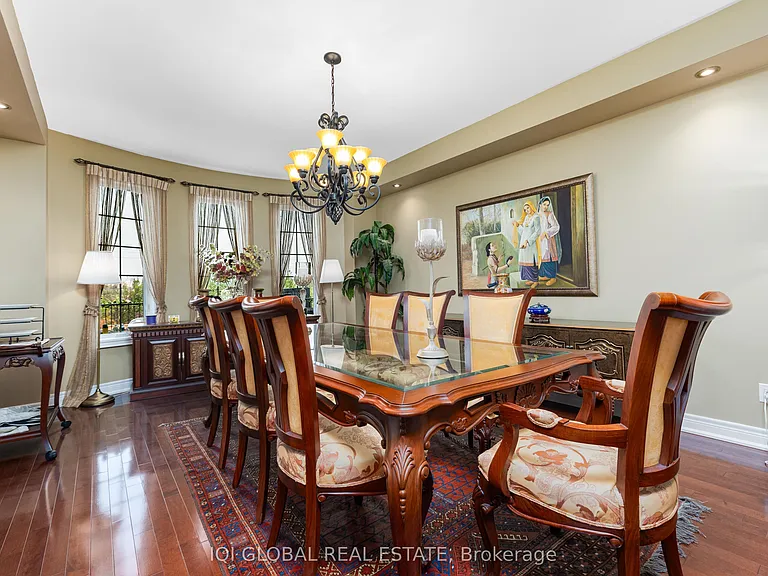 2395 Lyndhurst Dr — Photo 22