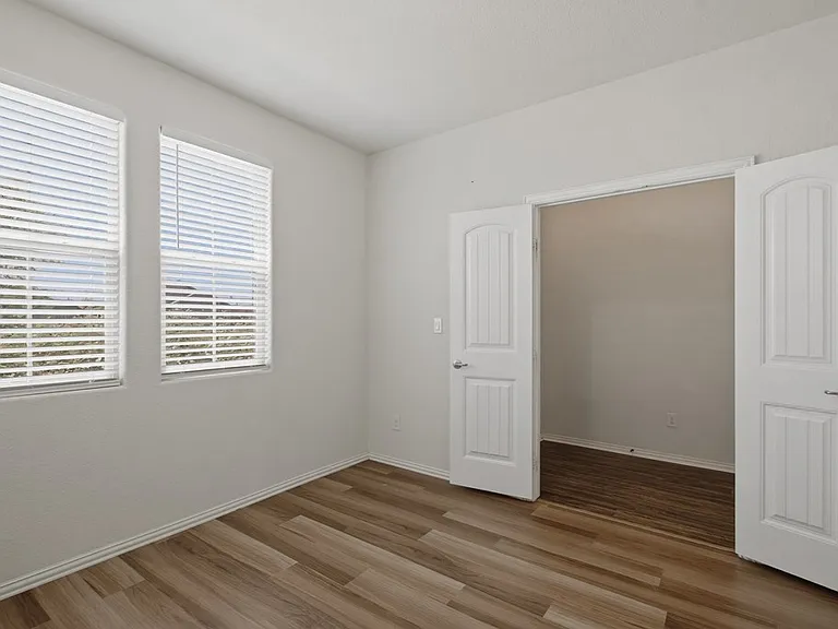 6910 Kate Reed Dr — Photo 9