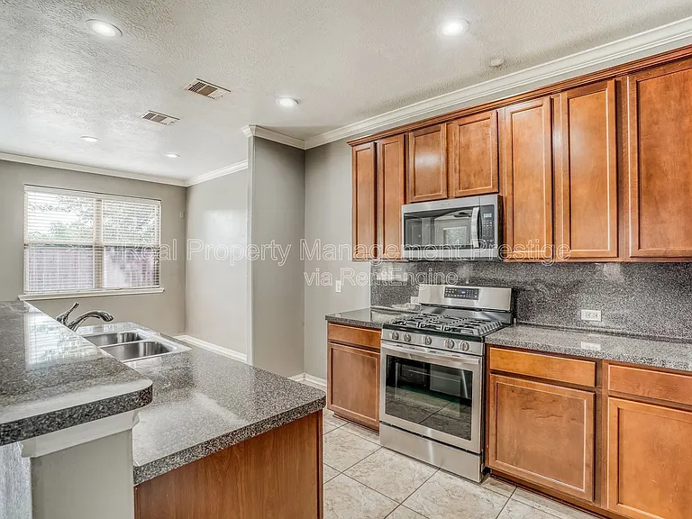 10707 Fuqua Glen Ln — Photo 6