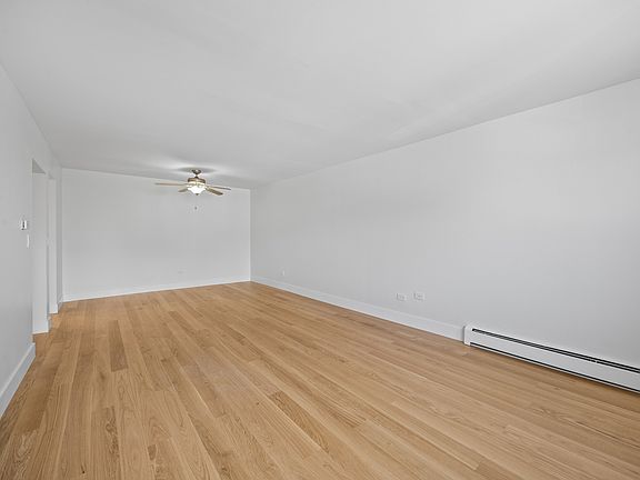 4th image of 415 S Lombard Ave APT 304