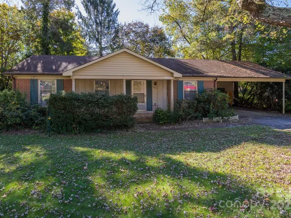 303 Pole Creasman Rd, Asheville, NC 28806