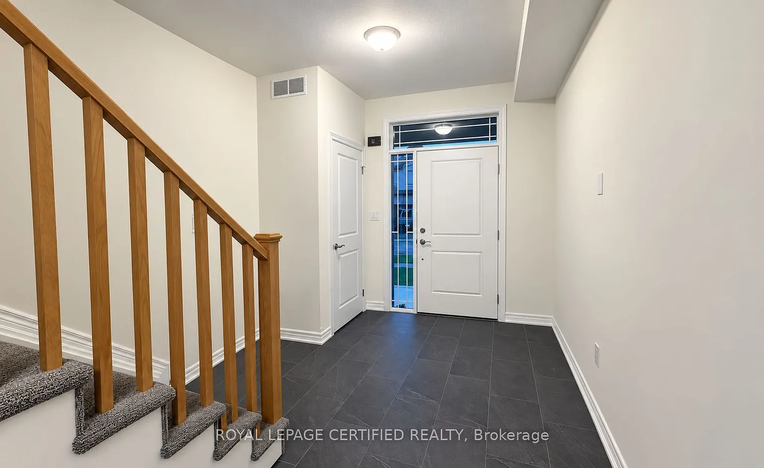 4 bed, $2,900 — Photo 4