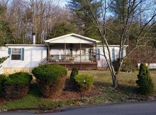 325 Meadowcrest Dr, Trucksville, PA 18708
