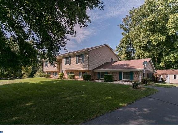 2nd image of 116 Foxtail Cir