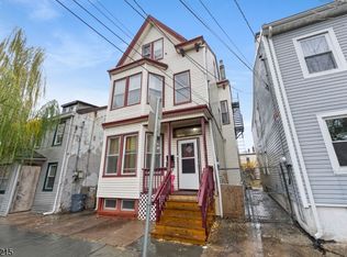 21 Olive St, Paterson City, NJ 07501