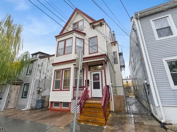 21 Olive St, Paterson City, NJ 07501