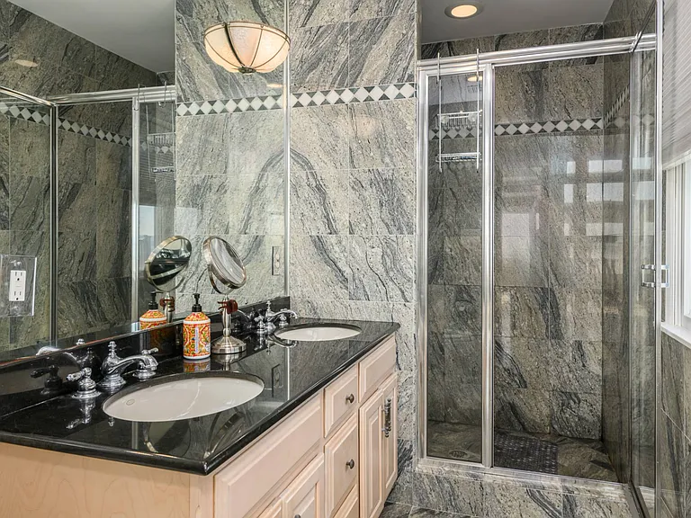 863 Dune Rd — Photo 30