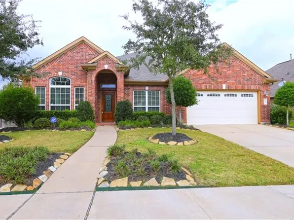 6815 Clemson Ln, Sugar Land, TX 77479