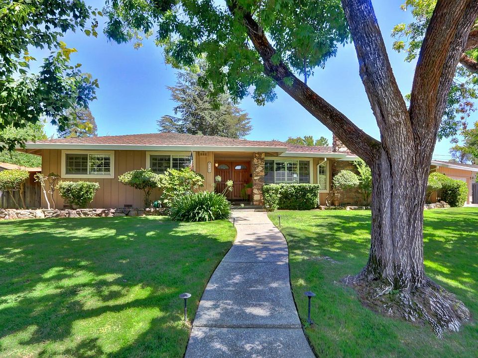 1st image of 4121 Puente Way