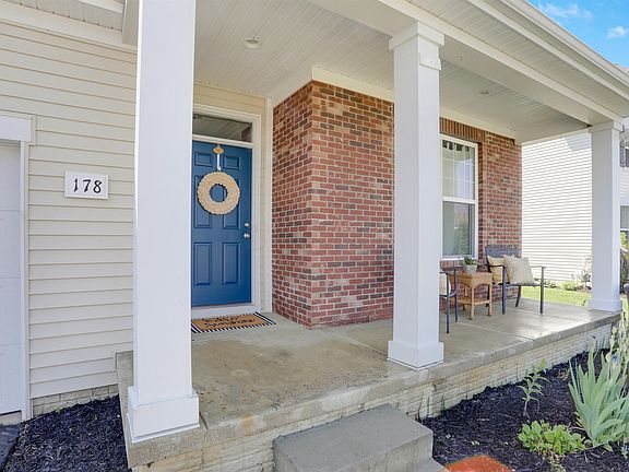 4th image of 178 Rosscommon Dr