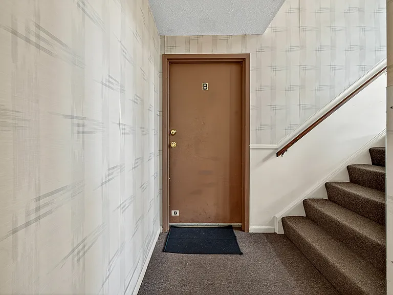 1 Br Entry