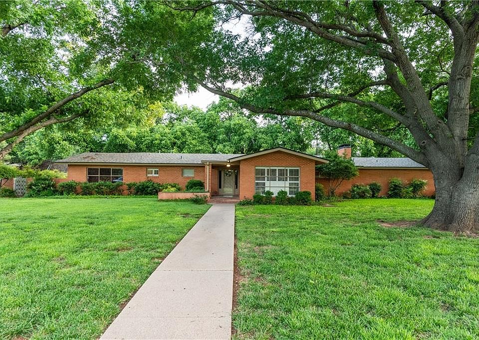 1st image of 1446 Woodland Trl