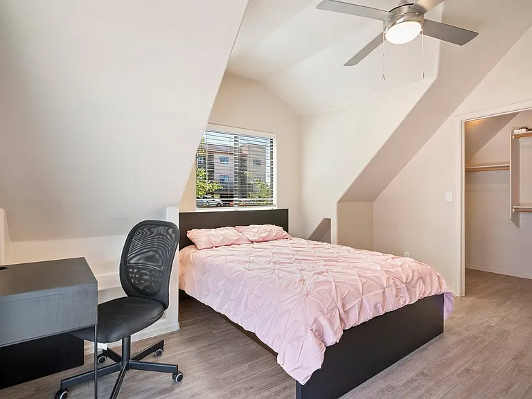 The Benedictine Townhomes — Photo 9