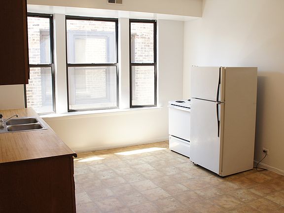 2nd image of 2331 N Kedzie Blvd