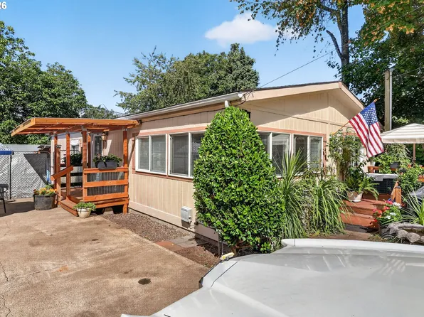 9015 NE Sumner St, Portland, OR 97220