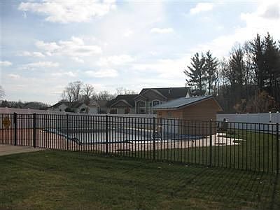 4th image of 1253 Millwood Dr NE