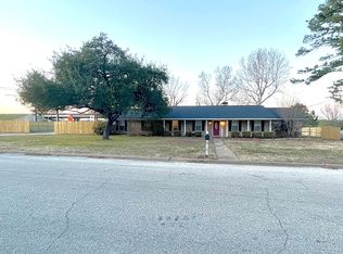 101 Waverly Way, Athens, TX 75752