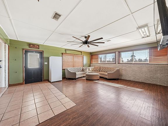 2nd image of 1335 Chapel Hill Rd