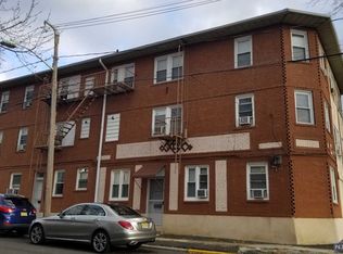 301 E Brinkerhoff Ave #5, Palisades Park, NJ 07650