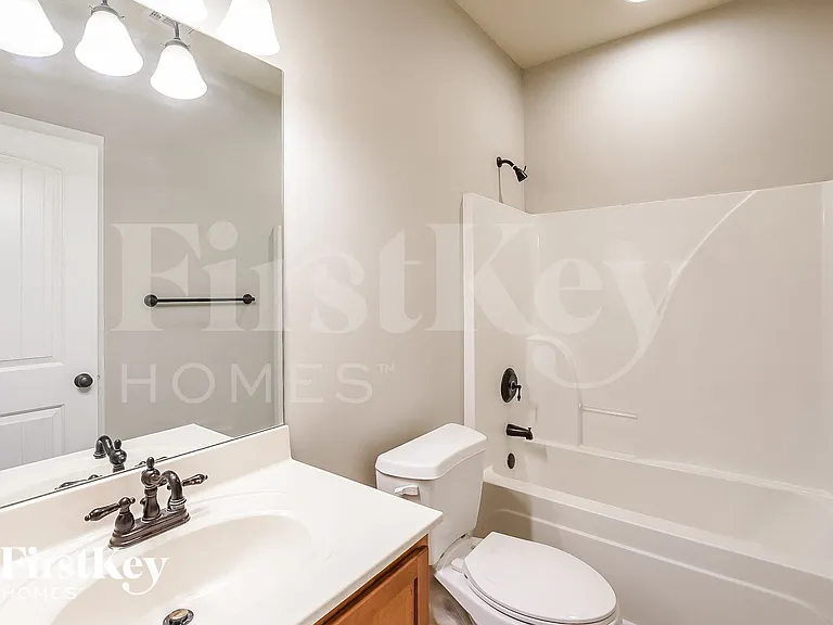 2044 Highview Way — Photo 13