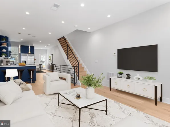 713 S 58th St, Philadelphia, PA 19143