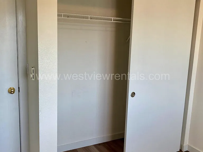 524 32nd St #402 — Photo 14