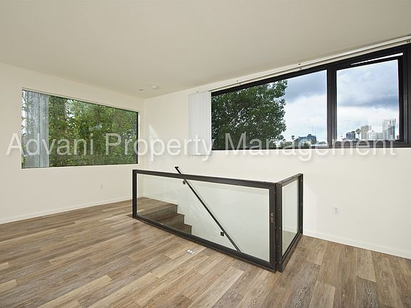 5th image of 1949 B St