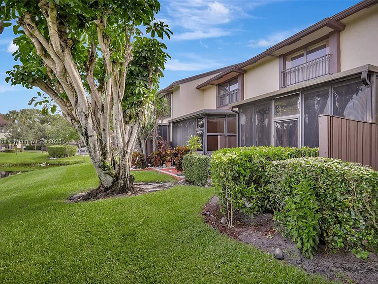 4615 Carambola Cir S #27232 — Photo 28