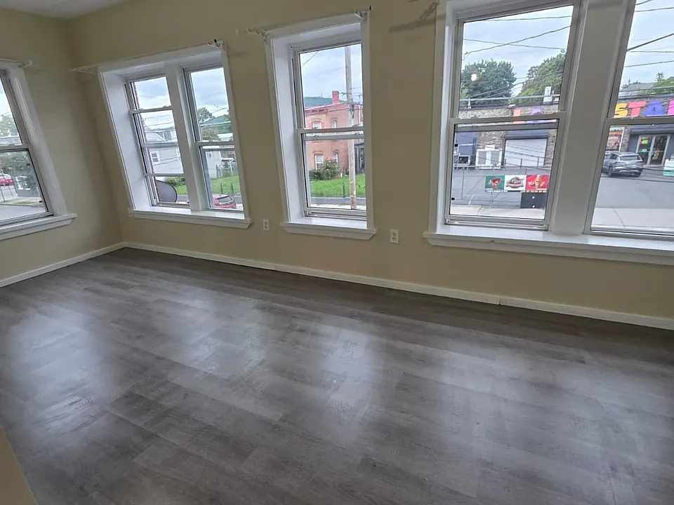 77 Mill St #2