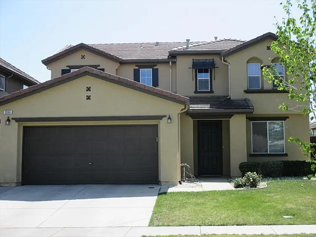 2066 La Rabyn Way photo 1