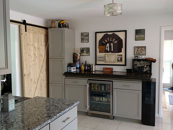 Updated Kitchen/Bar area