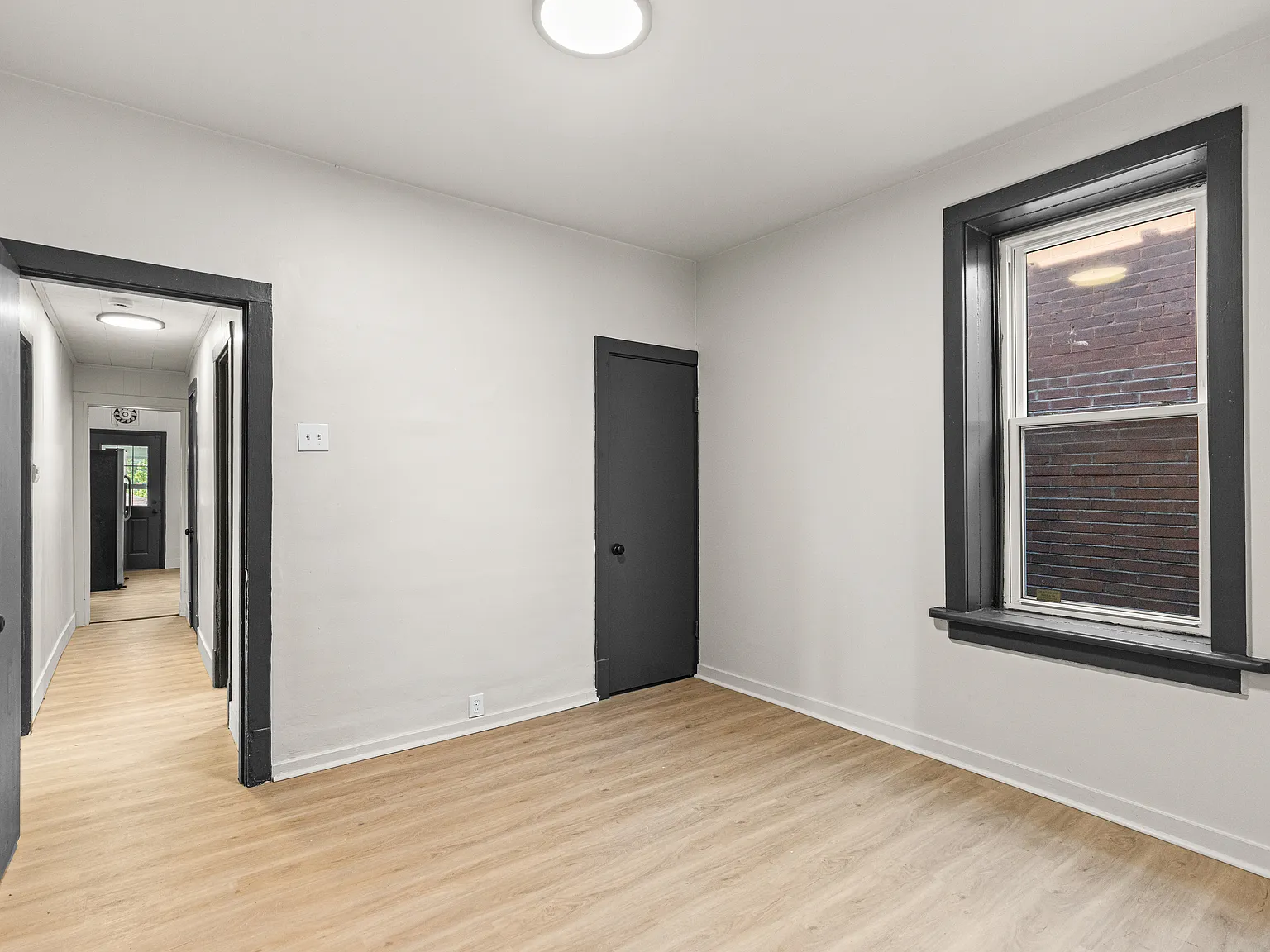 3 bed, 1377 sqft, $1,495 — Photo 2