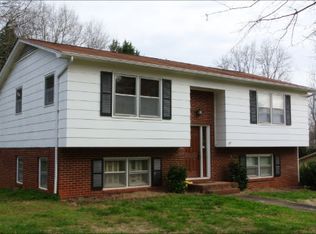 1312 Oak Hill Dr, Newton, NC 28658