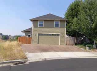 22 Meadowfield Cir, Eagle Pt, OR 97524