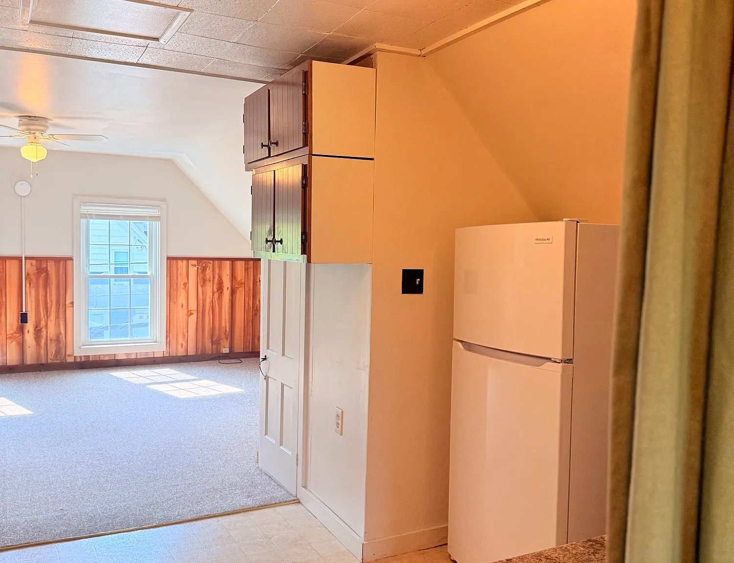 Studio, 558 sqft, $1,750 — Photo 2