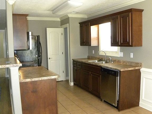 4th image of 35 Shaded Brook Ln