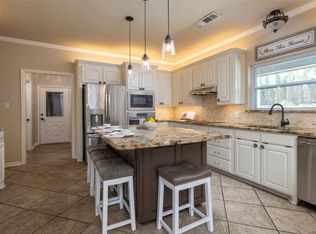 5505 Greenview Ct, North Richland Hills, TX 76148