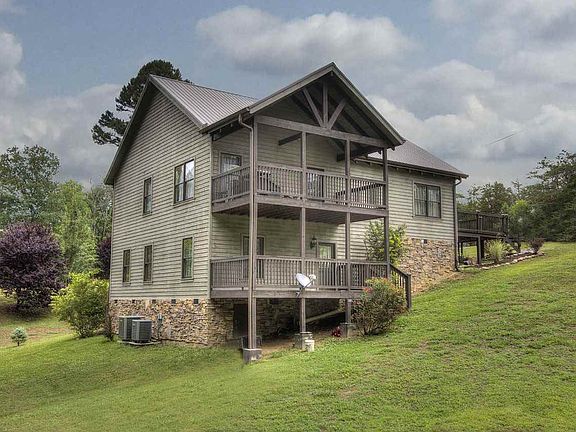 2nd image of 1295 Paradise Ln