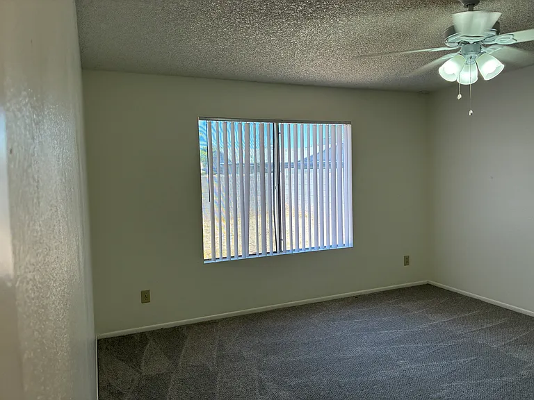 3672 W Oakland St — Photo 18