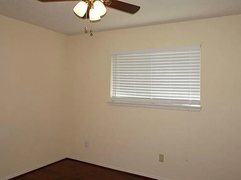 9219 Carousel Ln — Photo 26
