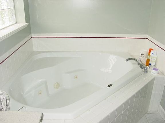 Jetted Tub
